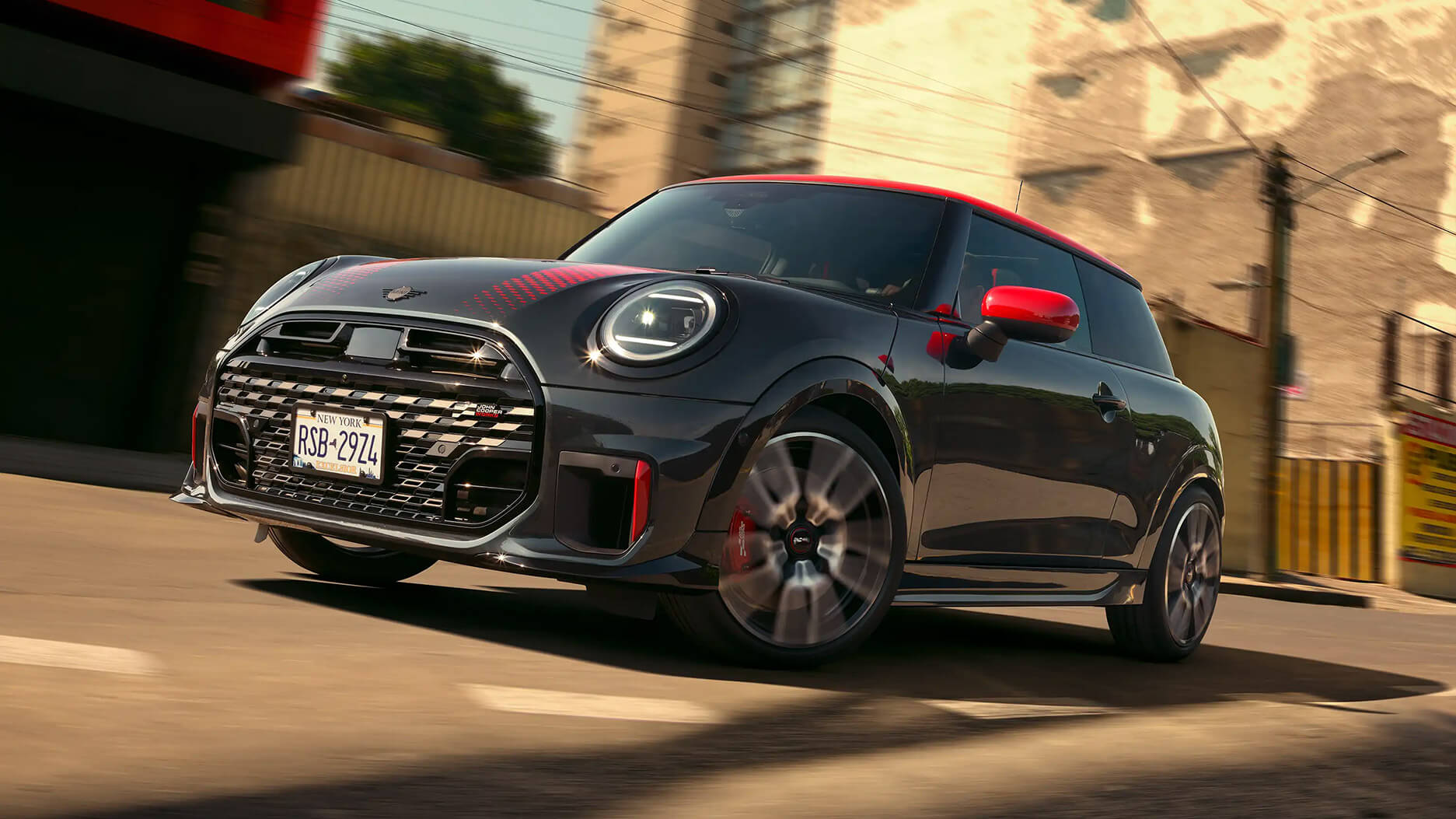 MINI JOHN COOPER WORKS.